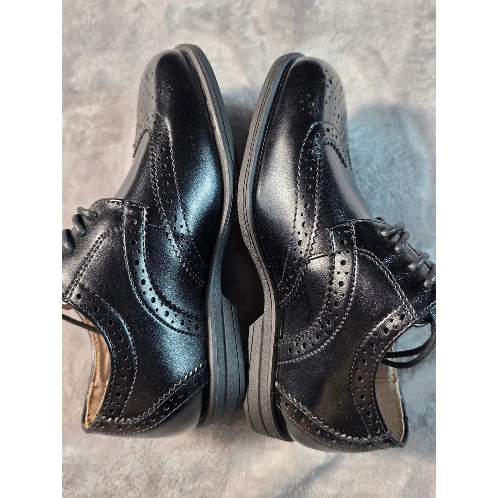 Florsheim Wingtip Reveal Jr. Wing Oxford Boys 10M Black Leather Dress Shoes NWOB
